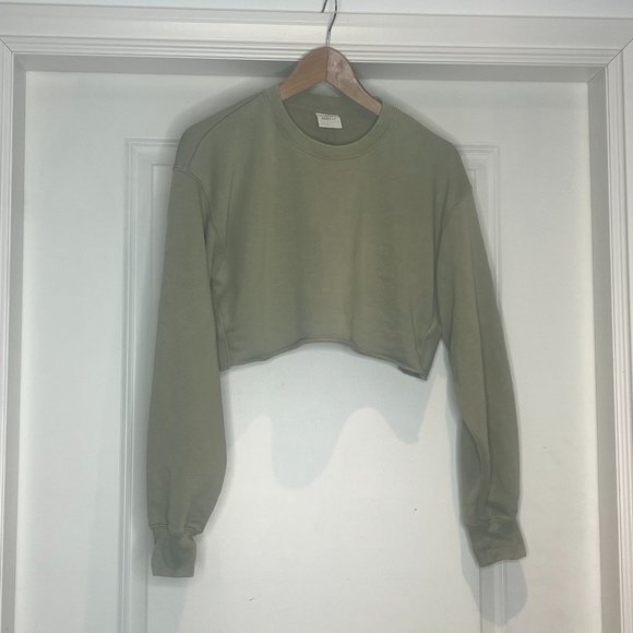 Aritzia TNA AiryAF Fleece Cropped crewneck, Size 1 = oversized SMALL - Picture 1 of 7